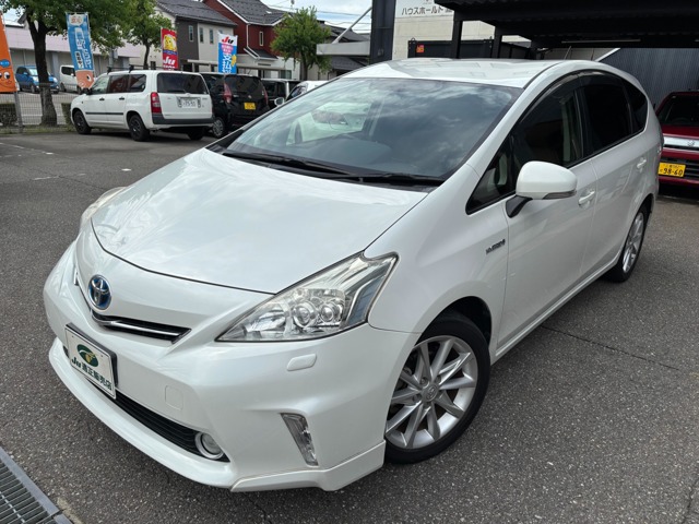 トヨタ　プリウスα